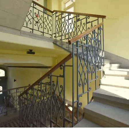 Terrace Escape With Jacuzzi Apartment *