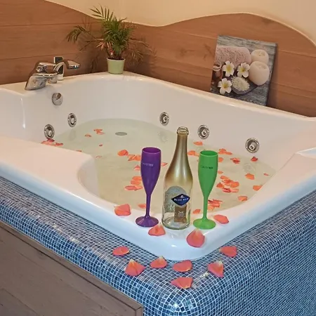 Apartment Terrace Escape With Jacuzzi Timisoara